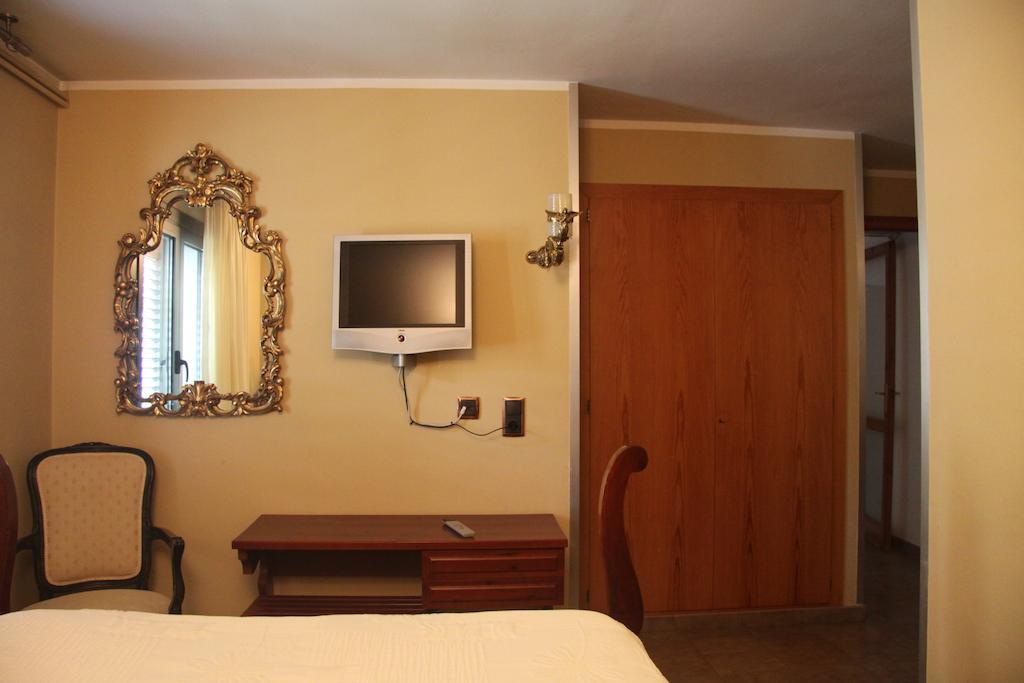 Fonda Sala Hotel Olost Kamer foto