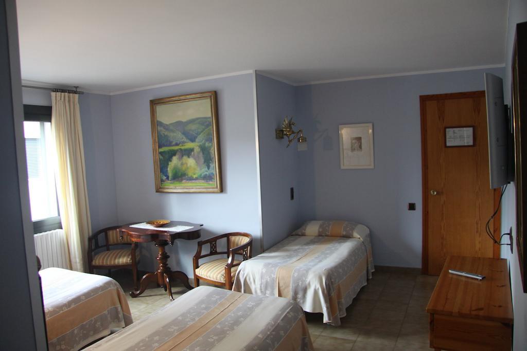 Fonda Sala Hotel Olost Kamer foto
